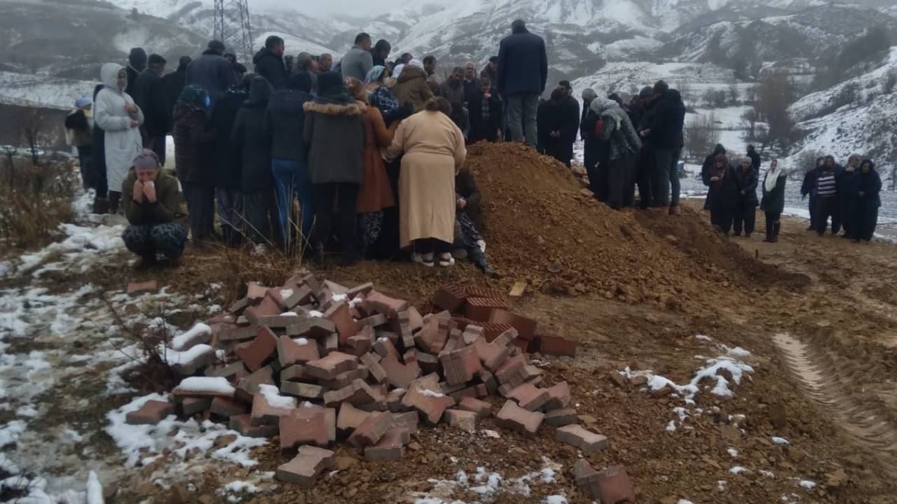 Hasan Genç (07.12.2023) Elgazi Köyü Mezarlığı’nda toprağa verildi.