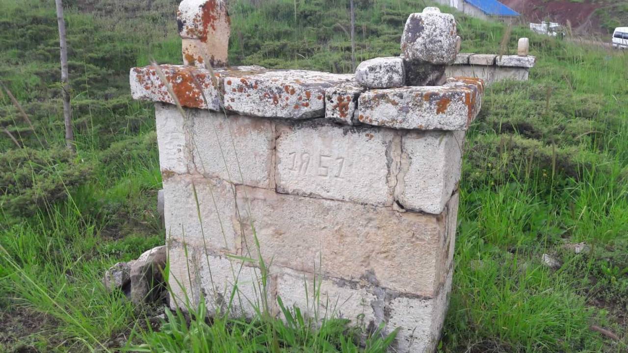 Elgazi Köyü – Türbe ve Mezarlar&nbsp;