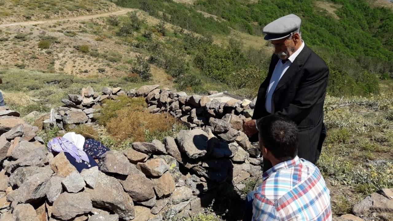 Elgazi Köyü – Türbe ve Mezarlar&nbsp;